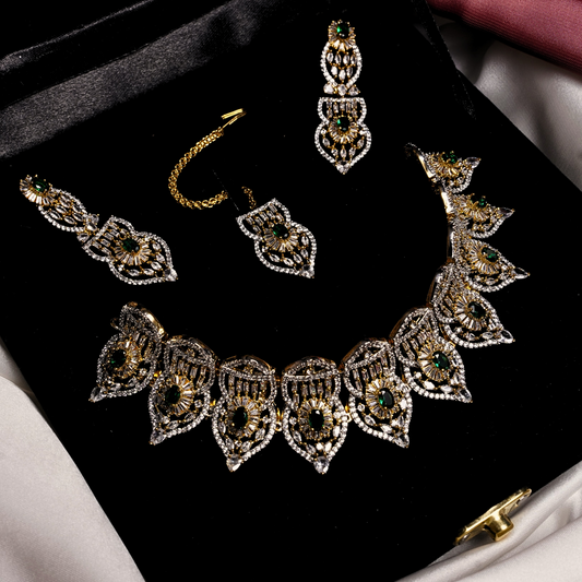 Choker Emerald Necklace Set